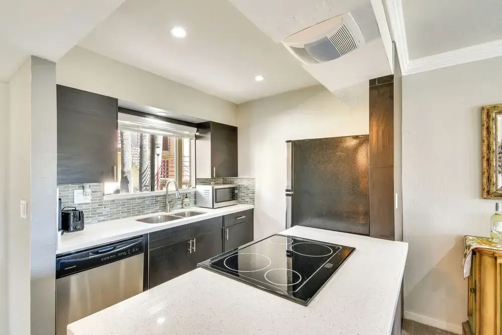 Near Fashion Square & Old Town: Scottsdale Condo!