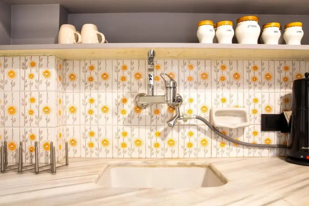Gorgeous Flat With Balcony in Izmir Konak