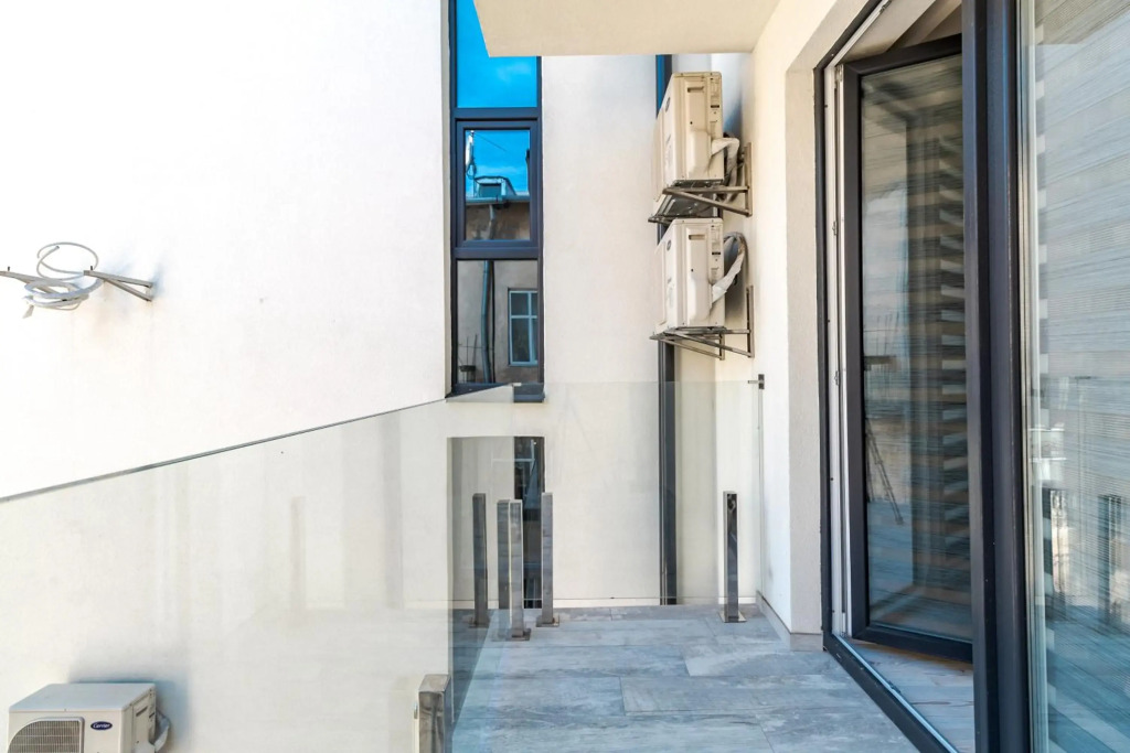 InshiApartments on Hazova str 3