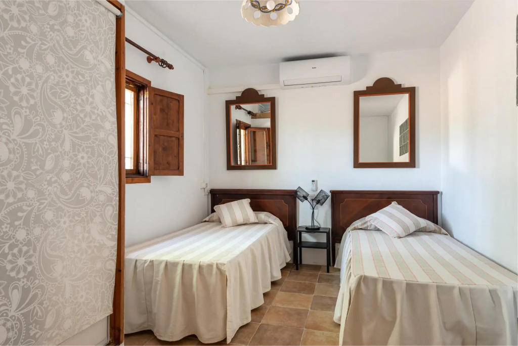 SA CASETA (CA N'ANDREU) - Fantastic country house with private pool and free WiFi.