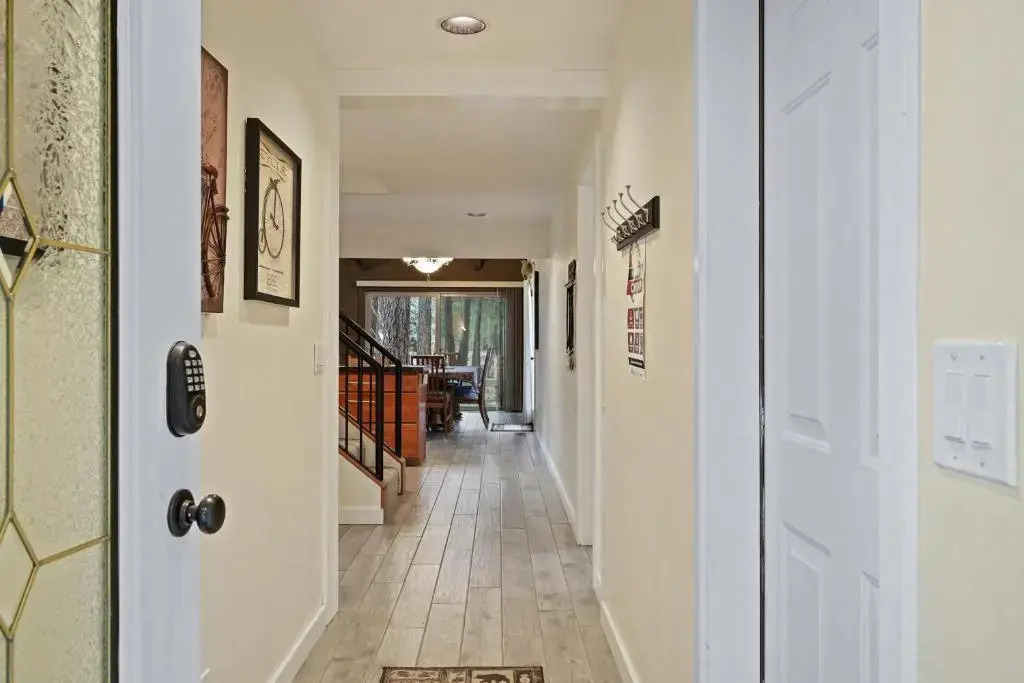 2 Landrise-AC-Hot Tub-4BR/2BA