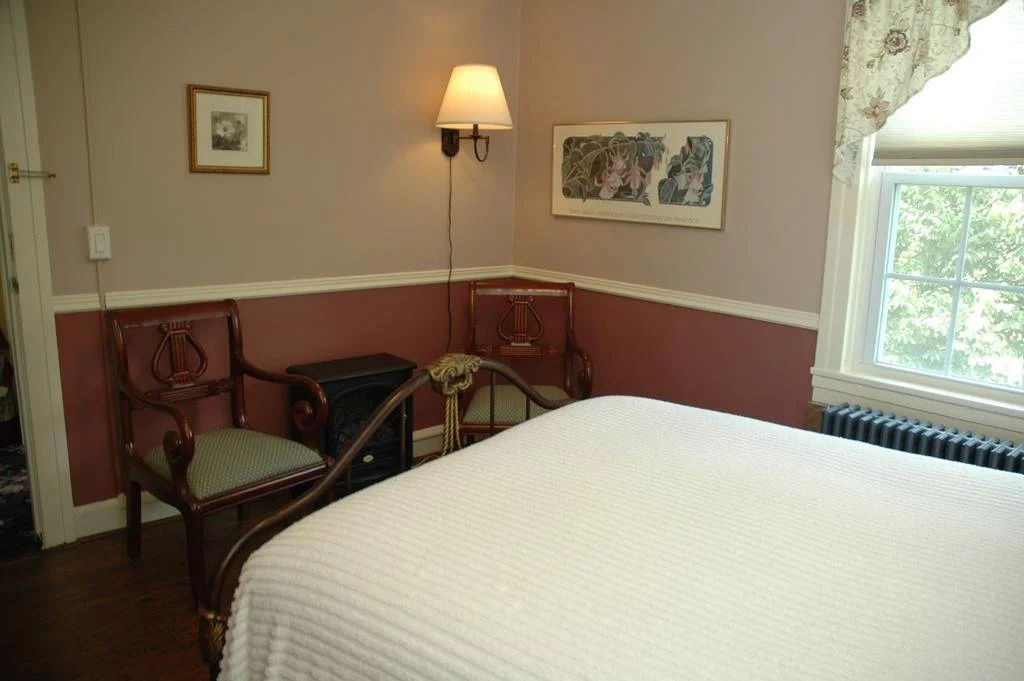 Yale Manor B&B & Yurt Glamping