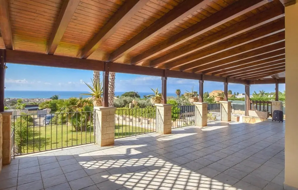 Beautiful Home in Scicli With 4 Bedrooms and Outdoor Swimming Pool