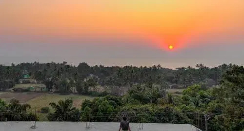 Woke Hostel - Morjim
