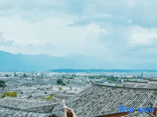 Dishui Danping Ancient City Panoramic Homestay (Lijiang Ancient City Sifang Street)