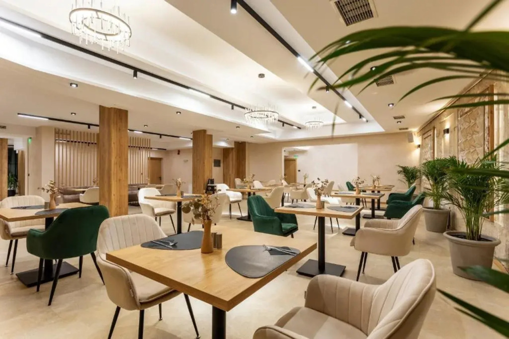Light Hotel