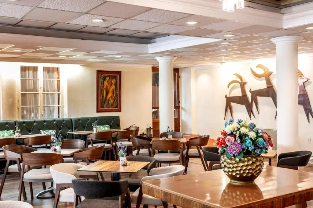 Forest Park Hotel