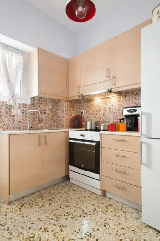 Live Like A Local Next To Acropolis