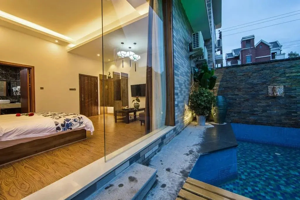Dream In Jiangnan Hotel