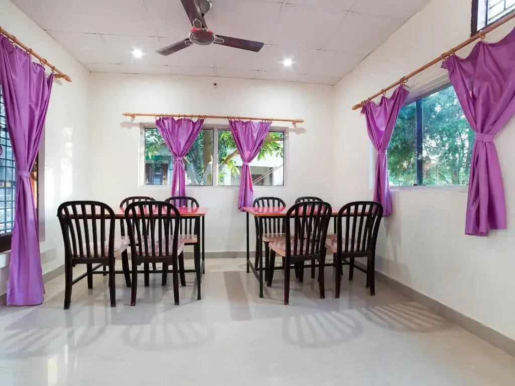 Hotel Paawan Home Stay & Restaurant by OYO Rooms