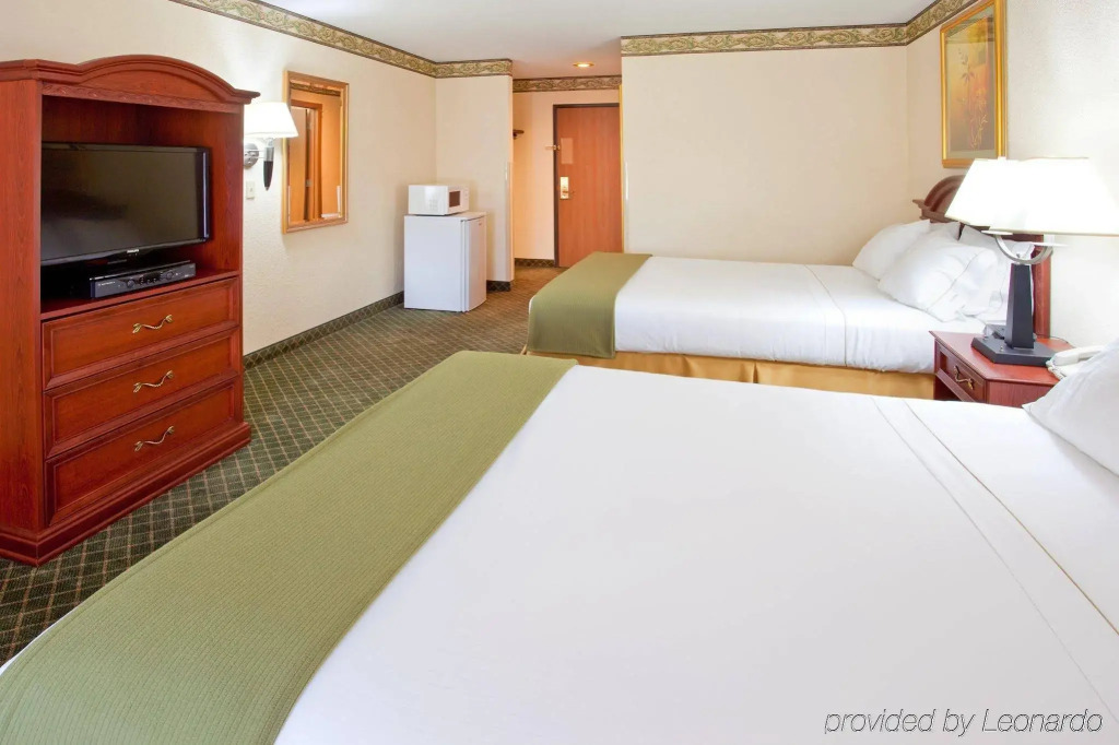 Holiday Inn Express HUNTINGTON