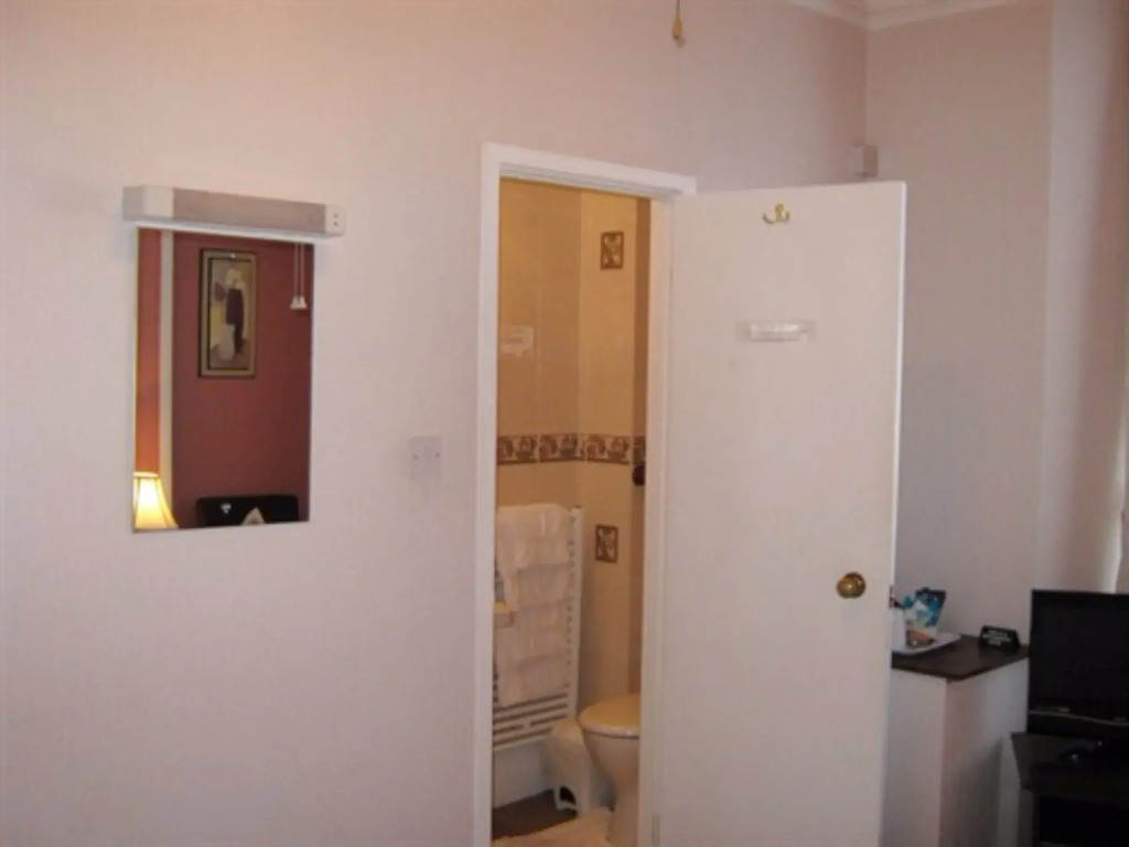 Dunedin Guest House