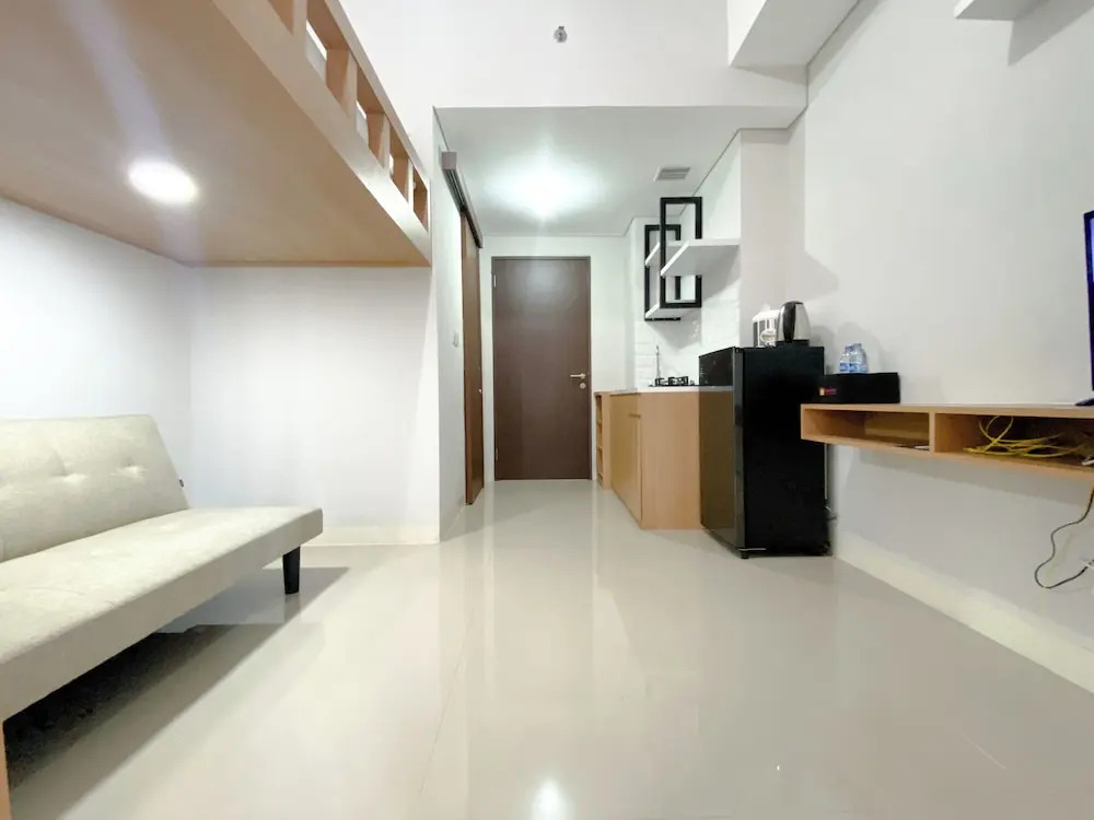 Restful And Well Designed Studio Transpark Juanda Bekasi Timur Apartment