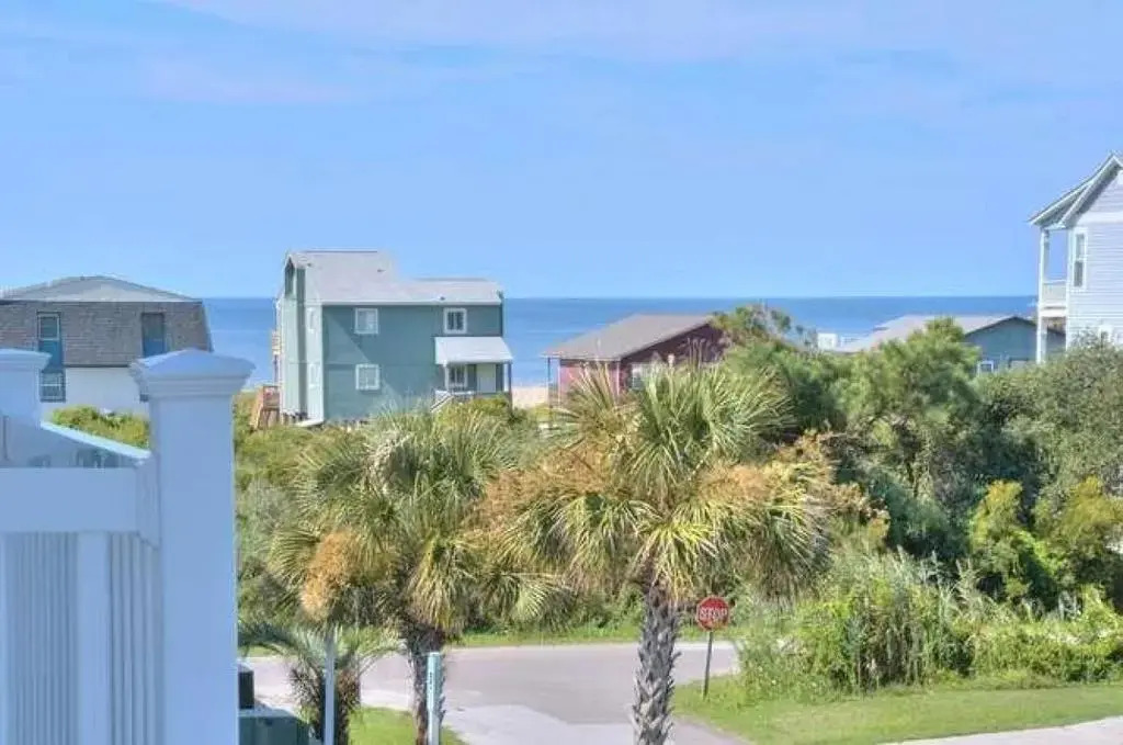 Ocean Walk 2204