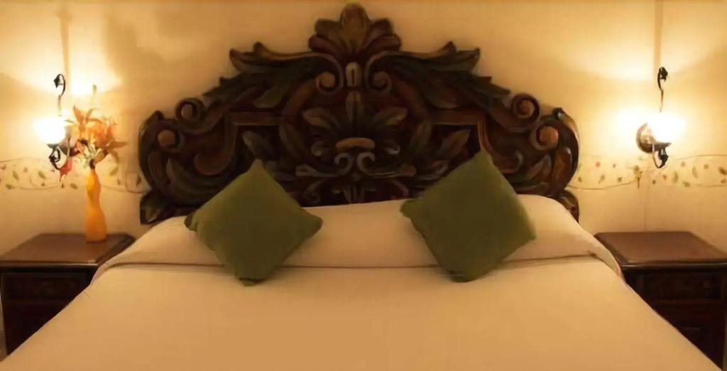 Los Pilares Hotel