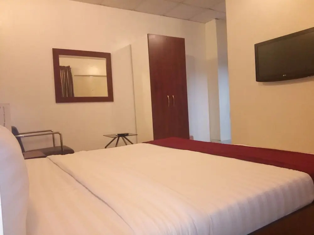 Nanet Suites