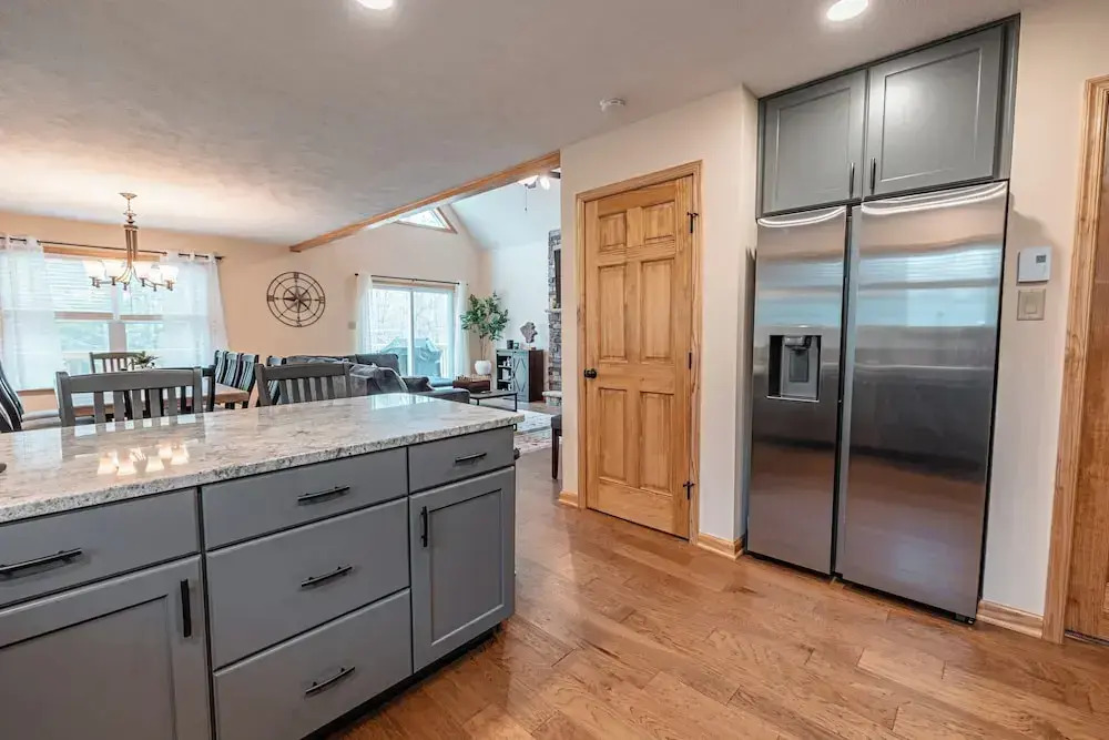 NEW Large Group Summer Getaway W/hot Tub + Game Room!
