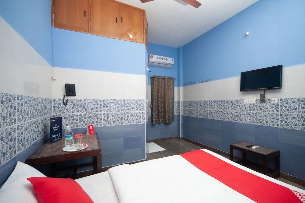 OYO 24053 Auro GP guest house