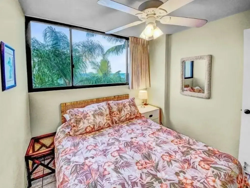 Kealia Resort, #304 2 Bedroom Condo by RedAwning