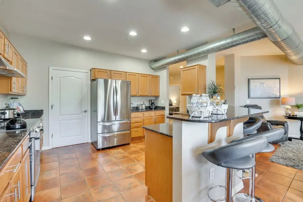 < 1 Mi to Biltmore Fashion Park: Condo w/ Pool!