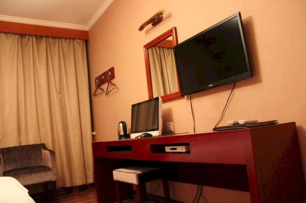 Dongfang Hotel