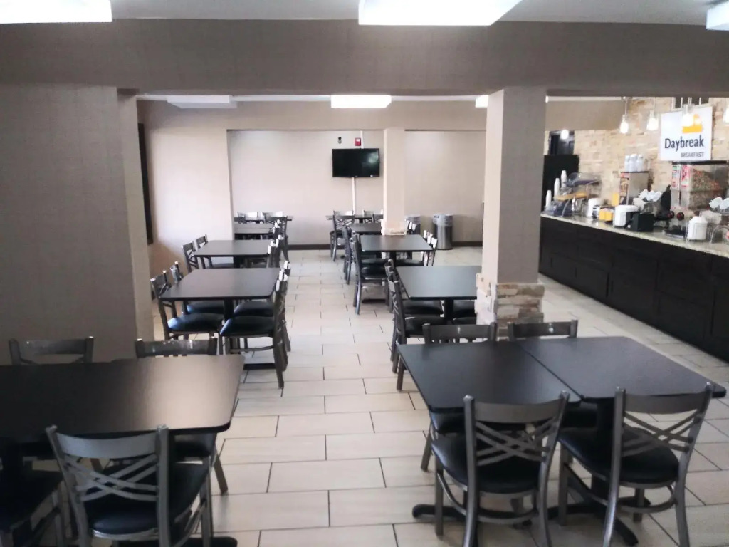 Quality Inn Middleburg Heights near Cleveland Airport
