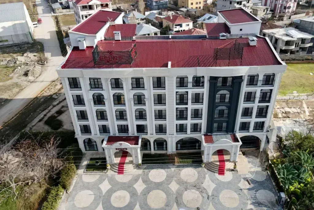 The Skylind Otel