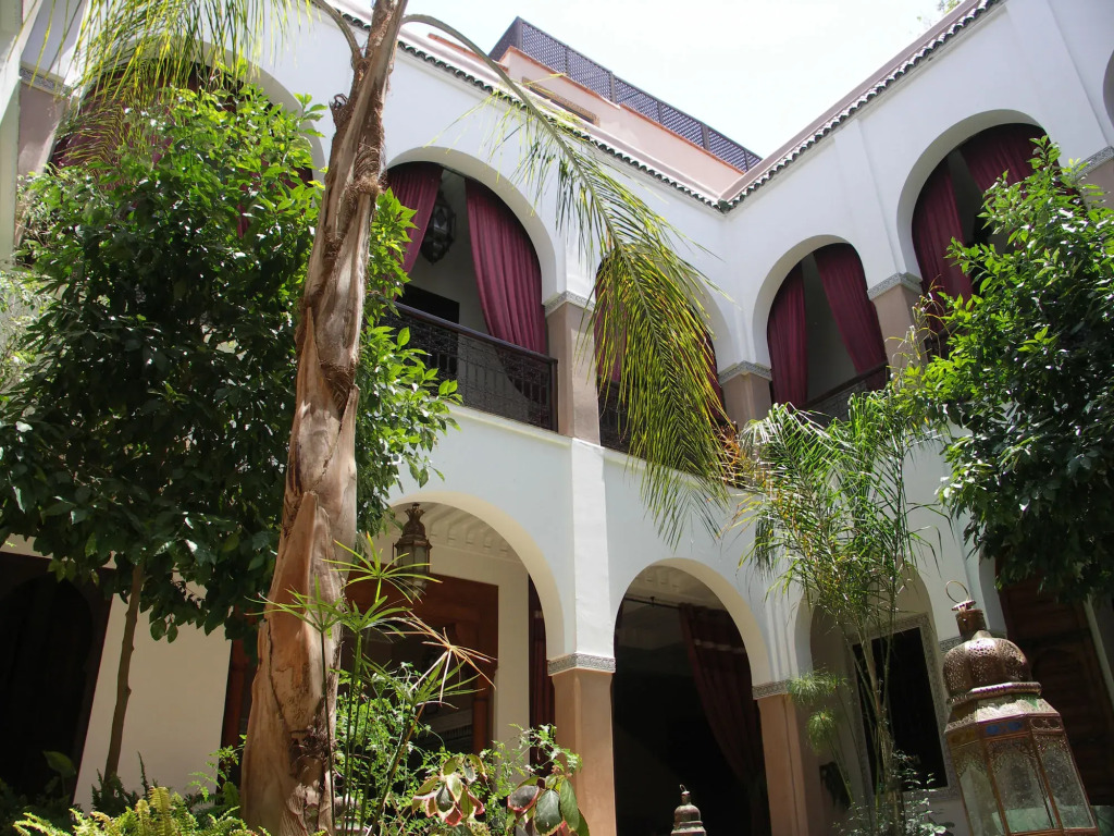 RIAD ELNOUJOUM