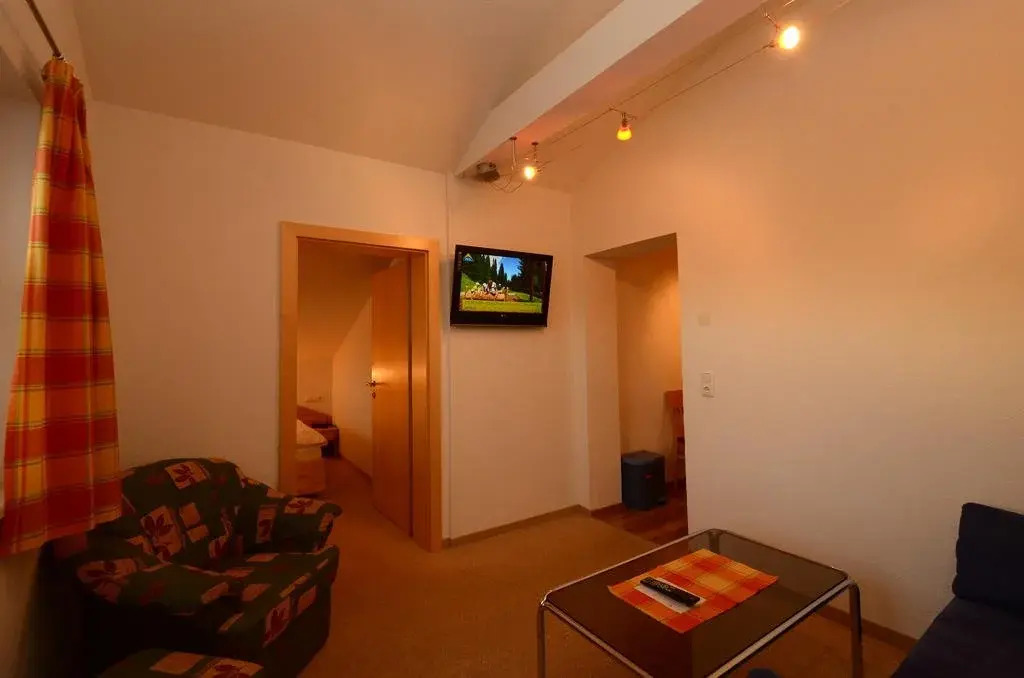 EDELWEISS Ladis - Panorama Apartments Next to Ski Lift