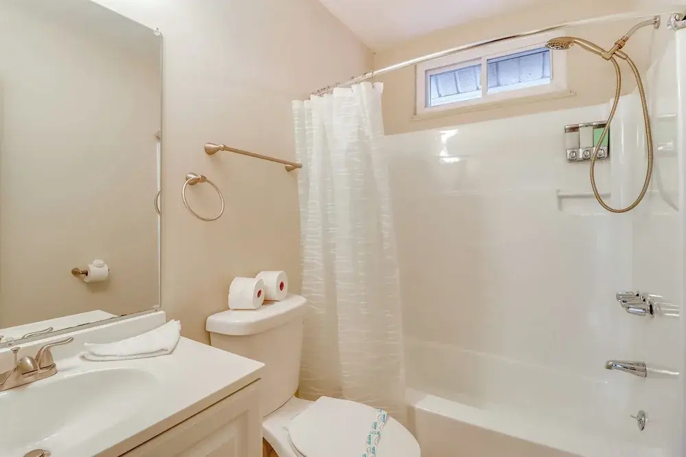Ski, Hike & More: Poconos Home w/ Hot Tub