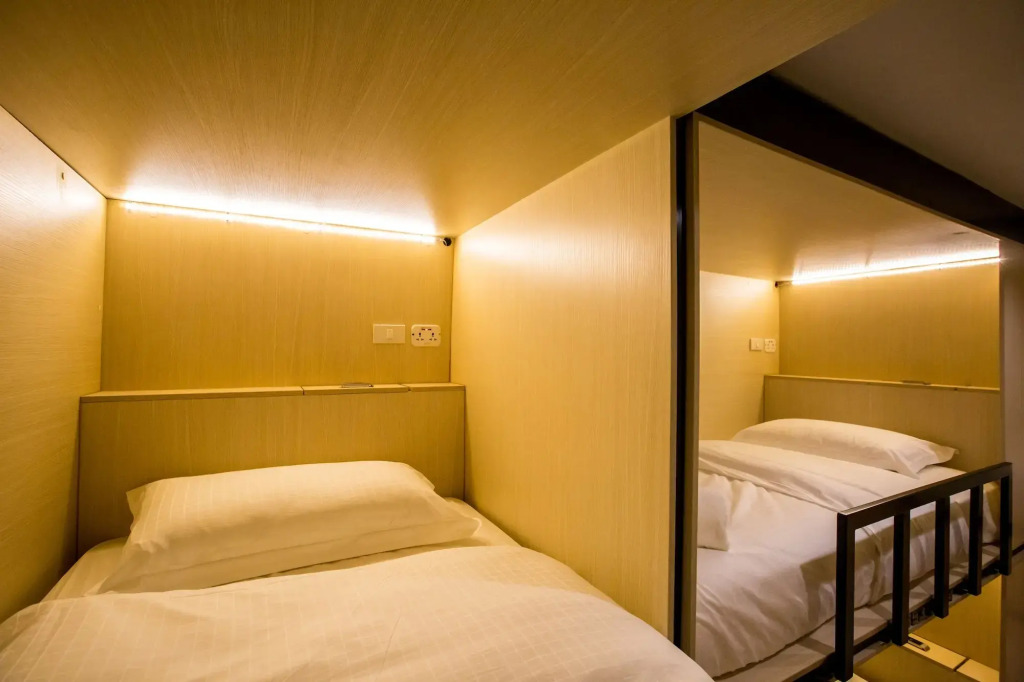 Bed To Bangkok - Hostel