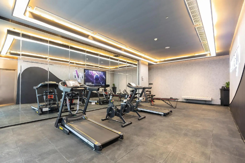Atour Hotel Zhengzhou East Station Longzi Lake