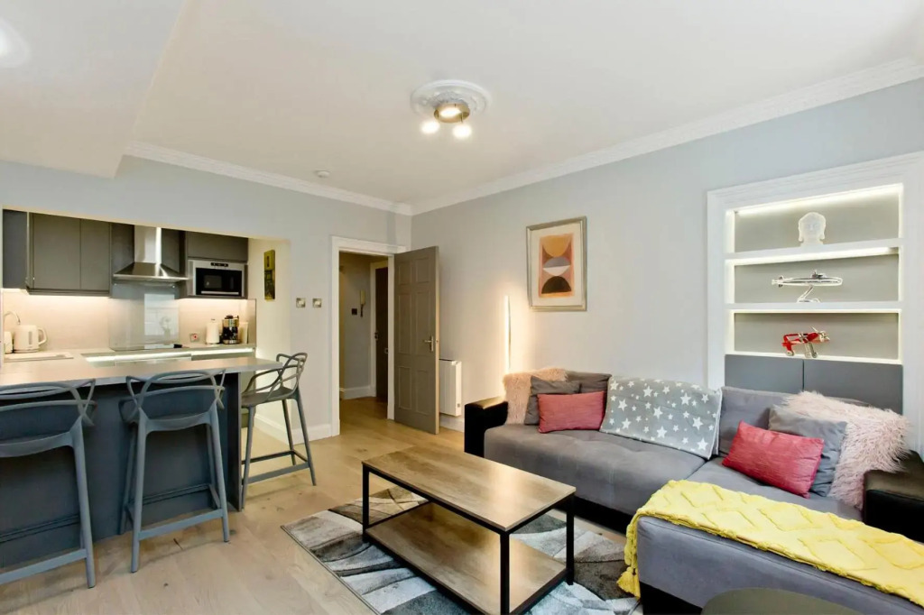 Ultra Modern, West End Village, Refurbished basement appt