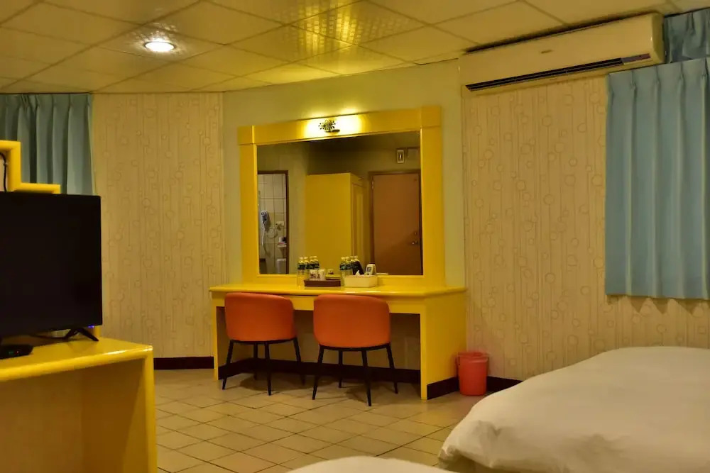 Corner Love House
