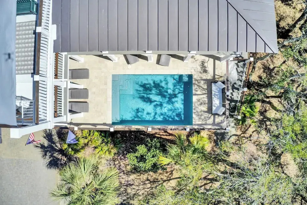 Steps to the Beach! Pool, Gym, Game Room, Movie Theater 3301 Palm by Avantstay