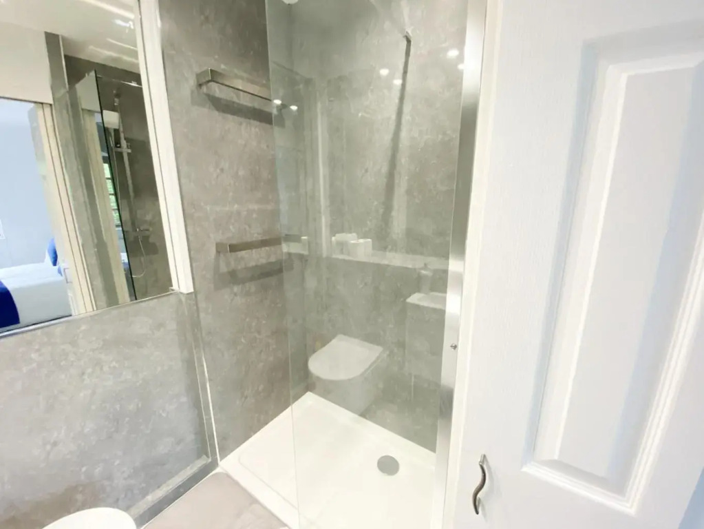 Harbourside House - Great Location - Parking - 2 En-Suites - Sleeps 5 Plus 1