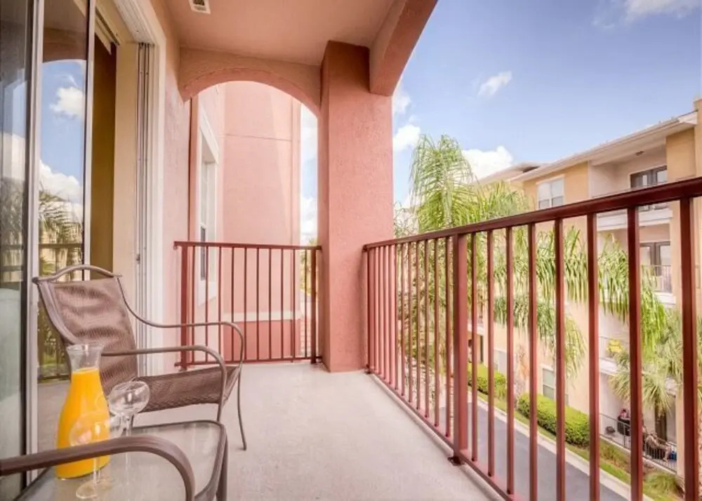 Lovely Vista Cay Resort Condo, Near ClubhousePool