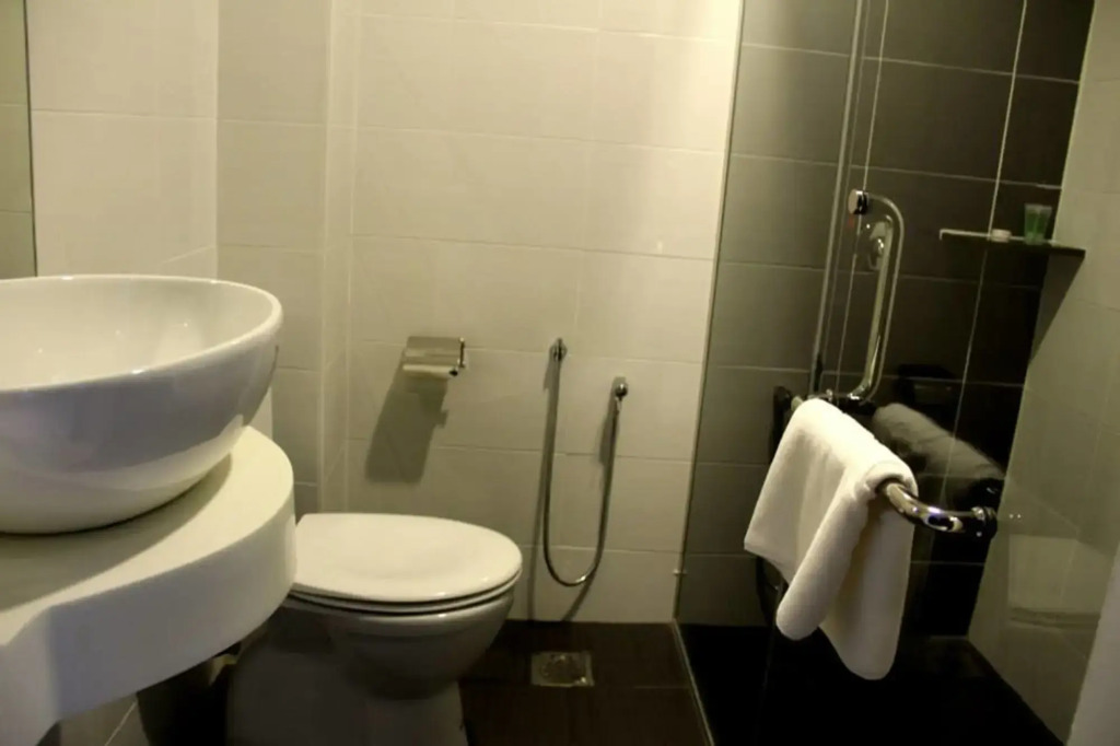 906 Premier Hotel
