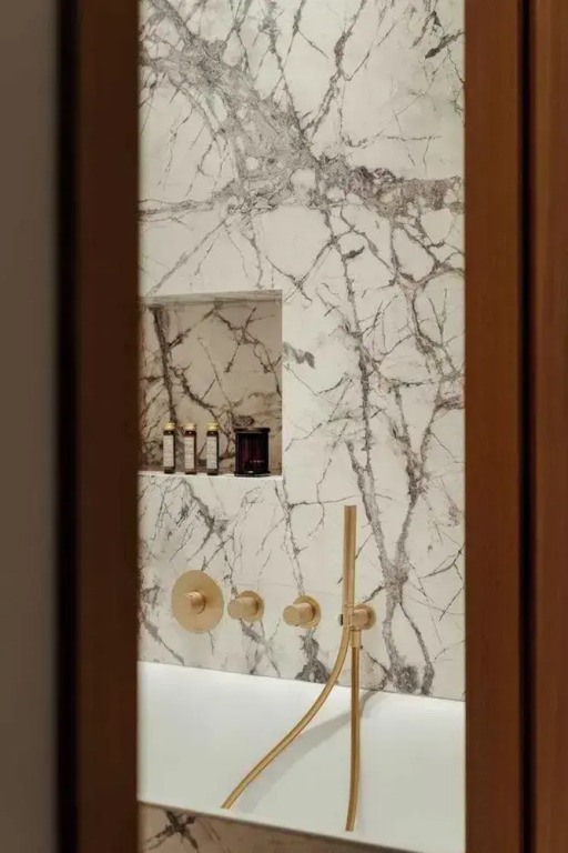 Luxurious & Newly Refurbished Apartment - Champs Elysees