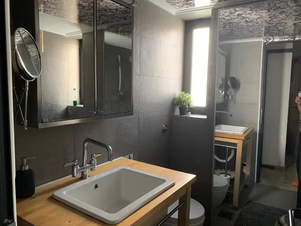 Modern Apartments close to Hospitals and OAKA