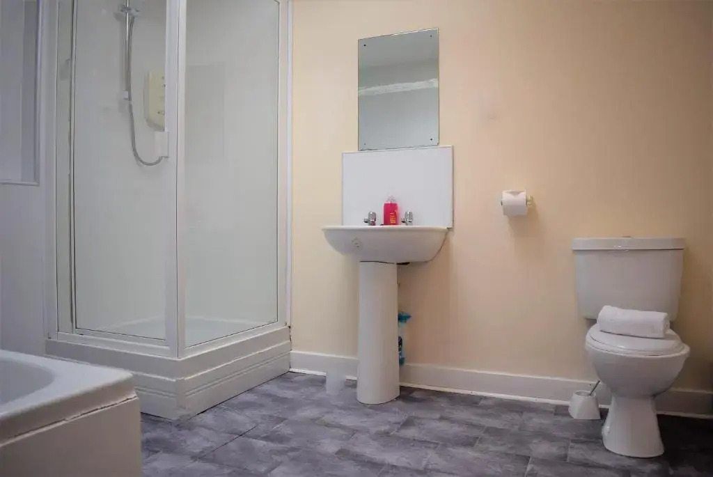 Kelpies Serviced Apartments Callum- 3 Bedrooms- Sleeps 6