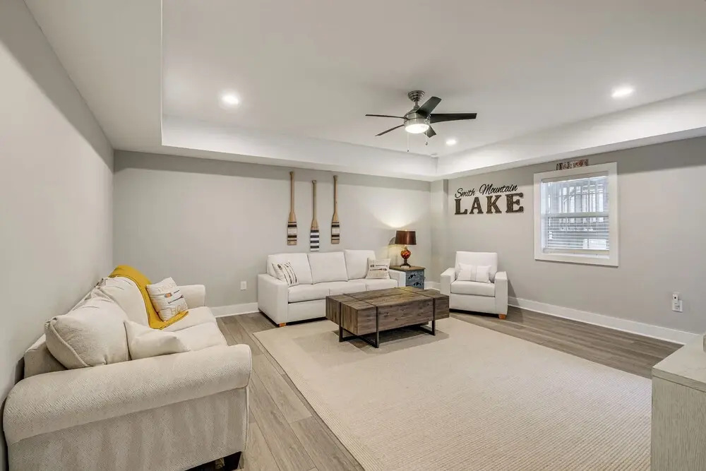 Getaway w/ Resort Perks at Smith Mountain Lake!