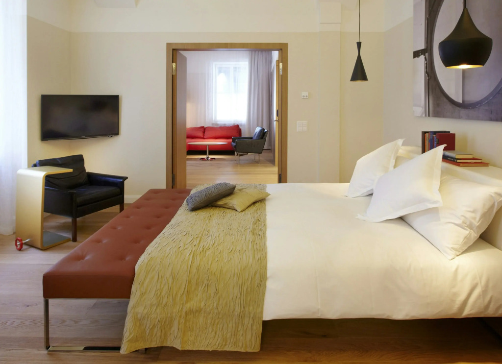 B2 Boutique Hotel + Spa