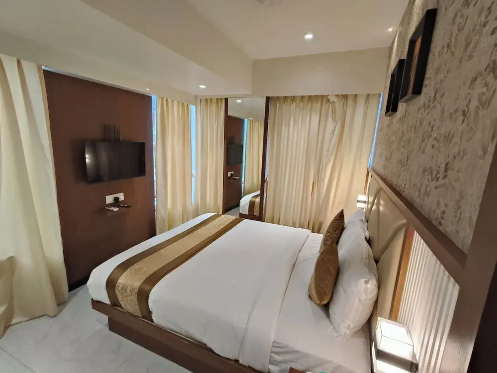 Hotel Pearl Residency Thane