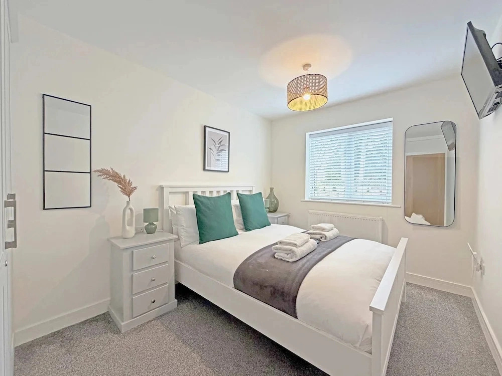 The Green - Stylish Home Sleeps 6 With Parking