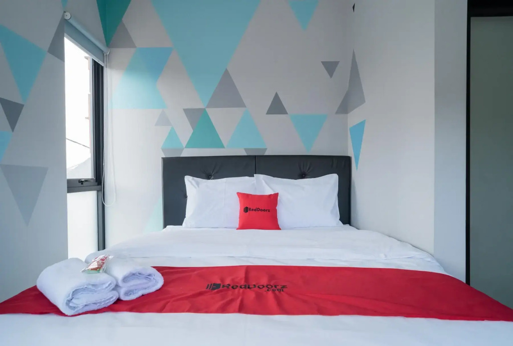 RedDoorz near Sindu Kusuma Edupark 3