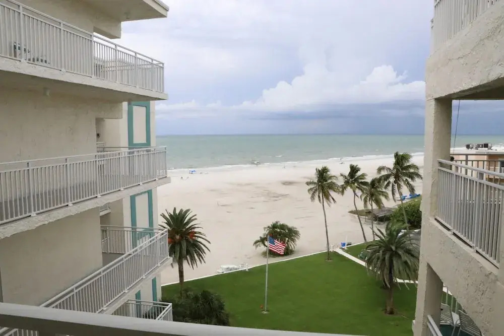 Jamaica Royale 703 - 2 Br Condo