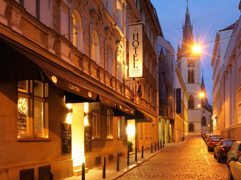 Numa Prague Root