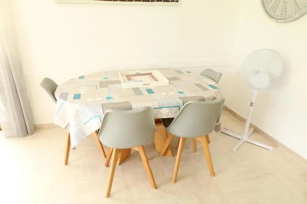 Sea side 2 bedroom with heated pool 322