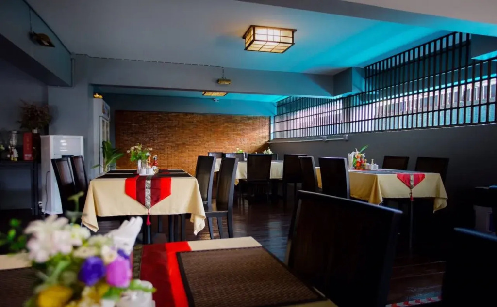 Night Bazaar Inn